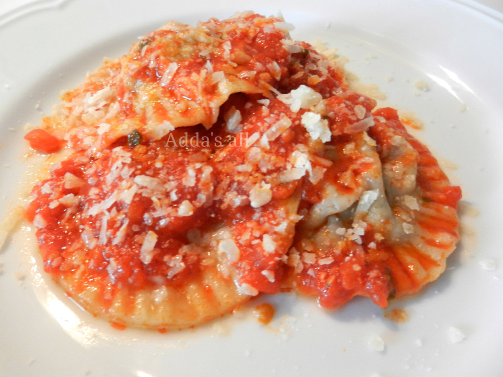 raviolo al pomodoro