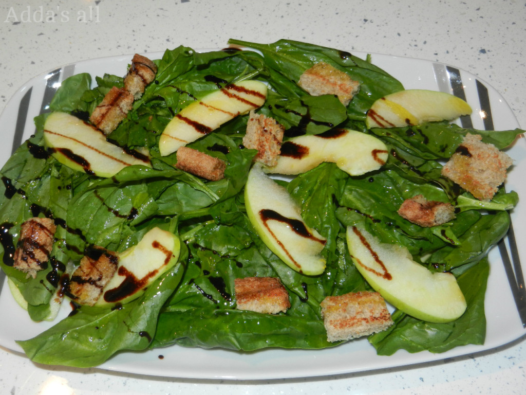 sallata me spinaq  dhe moll