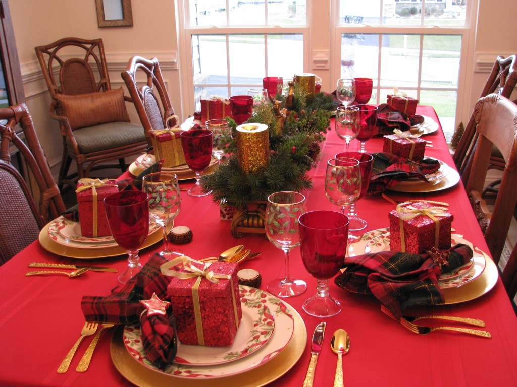 Christmas Eve Dinner Table 2012 011
