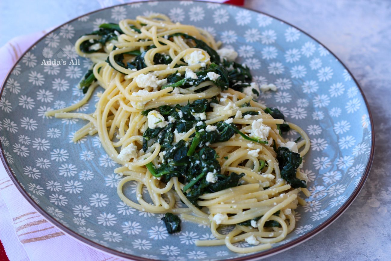 “Spaghetti” me spinaq dhe djathë të bardhë