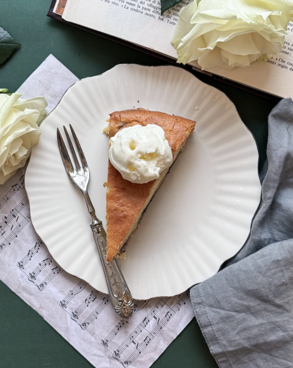 Tortë me reçel kumbulle dhe ricotta